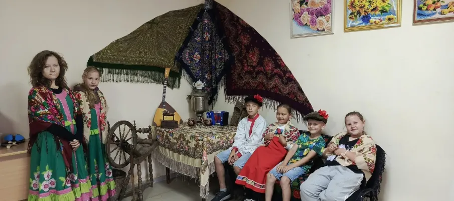 «Путешествие в страну фольклора»: в Мурзицком доме культуры оживили народные традиции