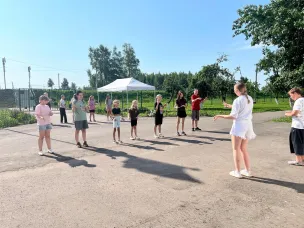 День в лагере — это маленькая жизнь, полная ярких эмоций и новых открытий!