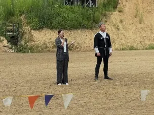 Семьи участников СВО посетили конное шоу «Джигитовка для СВОих»