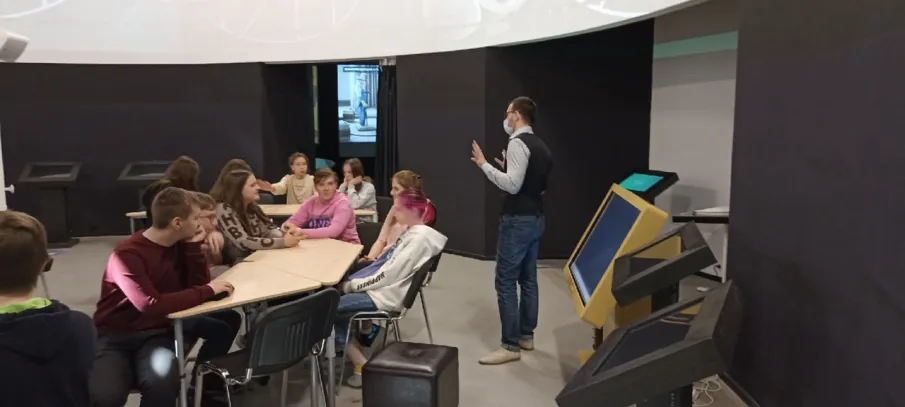 Мультимедийная выставка «Лаборатория профессий»