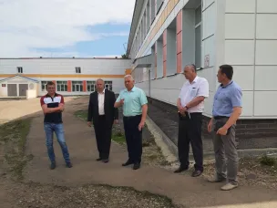 Капитальный ремонт здания , в котором в ближайшем будущем расположится Детская школа искусств, продолжается
