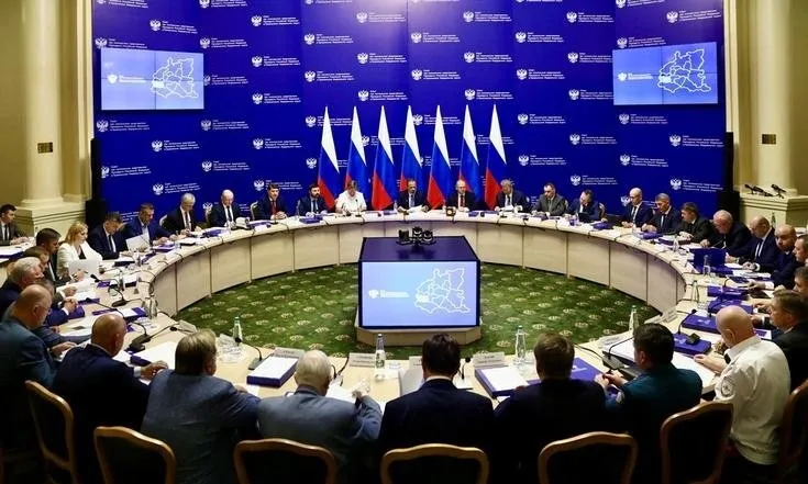 На заседании Совета округа обсудили меры социальной поддержки участников СВО