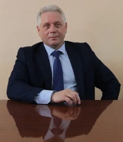 Ува­жа­е­мые коллеги-ра­бот­ни­ки ор­га­нов мест­но­го са­мо­управ­ле­ния, де­пу­та­ты и ве­те­ра­ны му­ни­ци­паль­ной служ­бы!